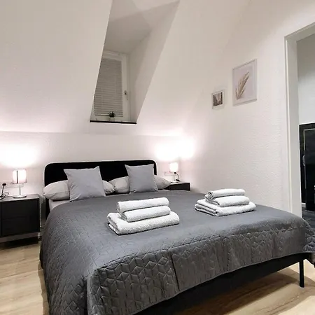 Tiny-home-stil Nah Am Rhein Mit Super Verkehrsanbindung 아파트